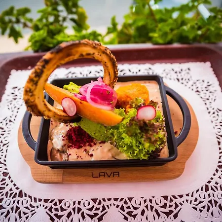 Acvila